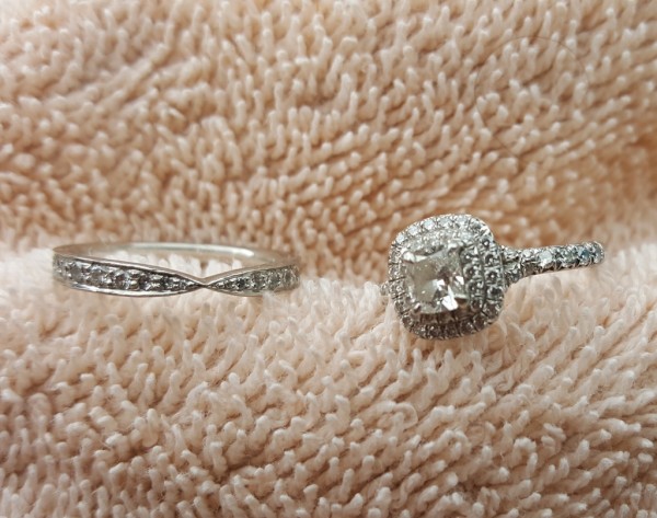 Wedding Rings lost while throwing out trash in Houston